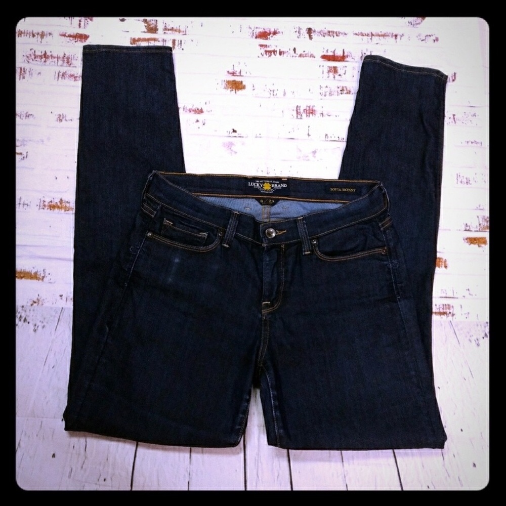 Lucky brand skinny jeans size 8! Great condition
